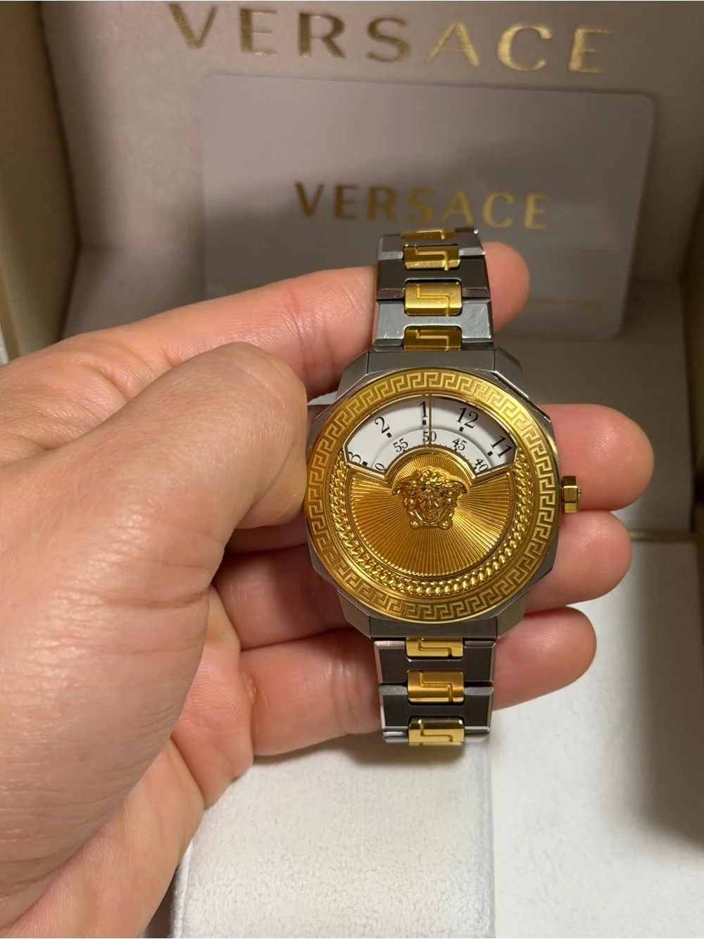AUTHENTIC!! VERSACE DYLOS watch unisex stainless steel with original Box